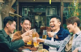 [百度网盘][夸克网盘] 轻年 (2025) 国产剧/爱情.4K高码+1080P.国语中字